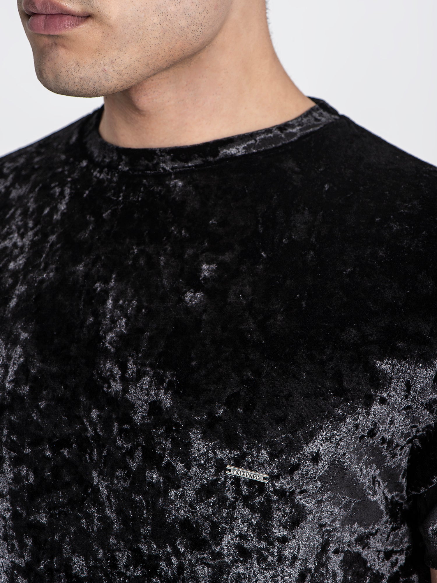 t-shirts / Black Must Velvet Tee