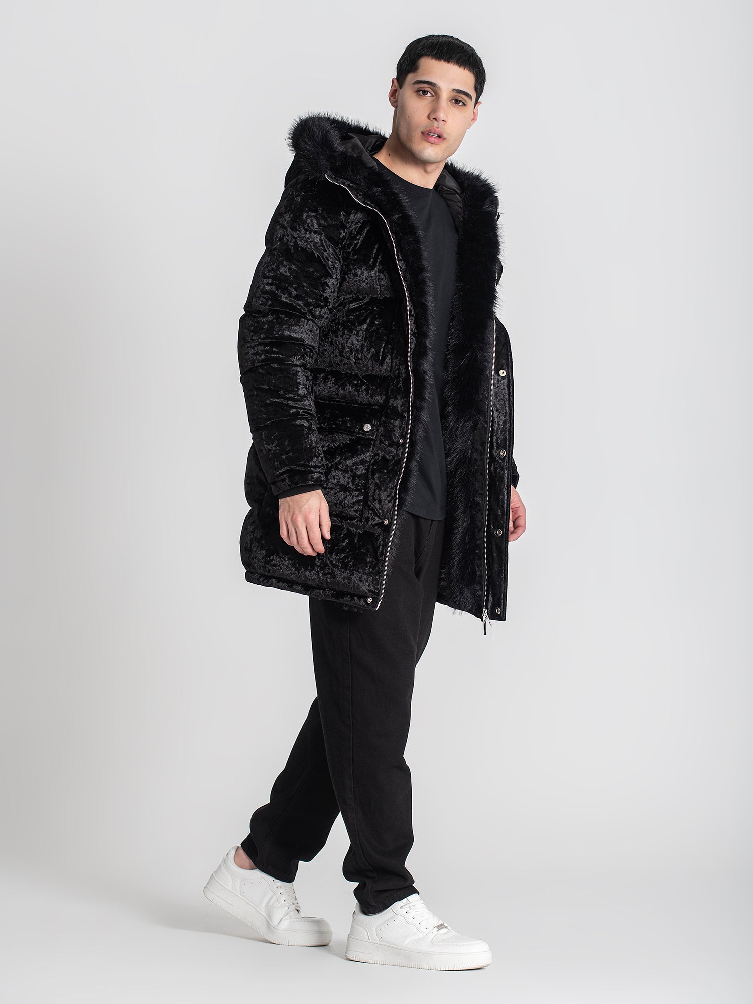 overcoats / Black Core Velvet Coat