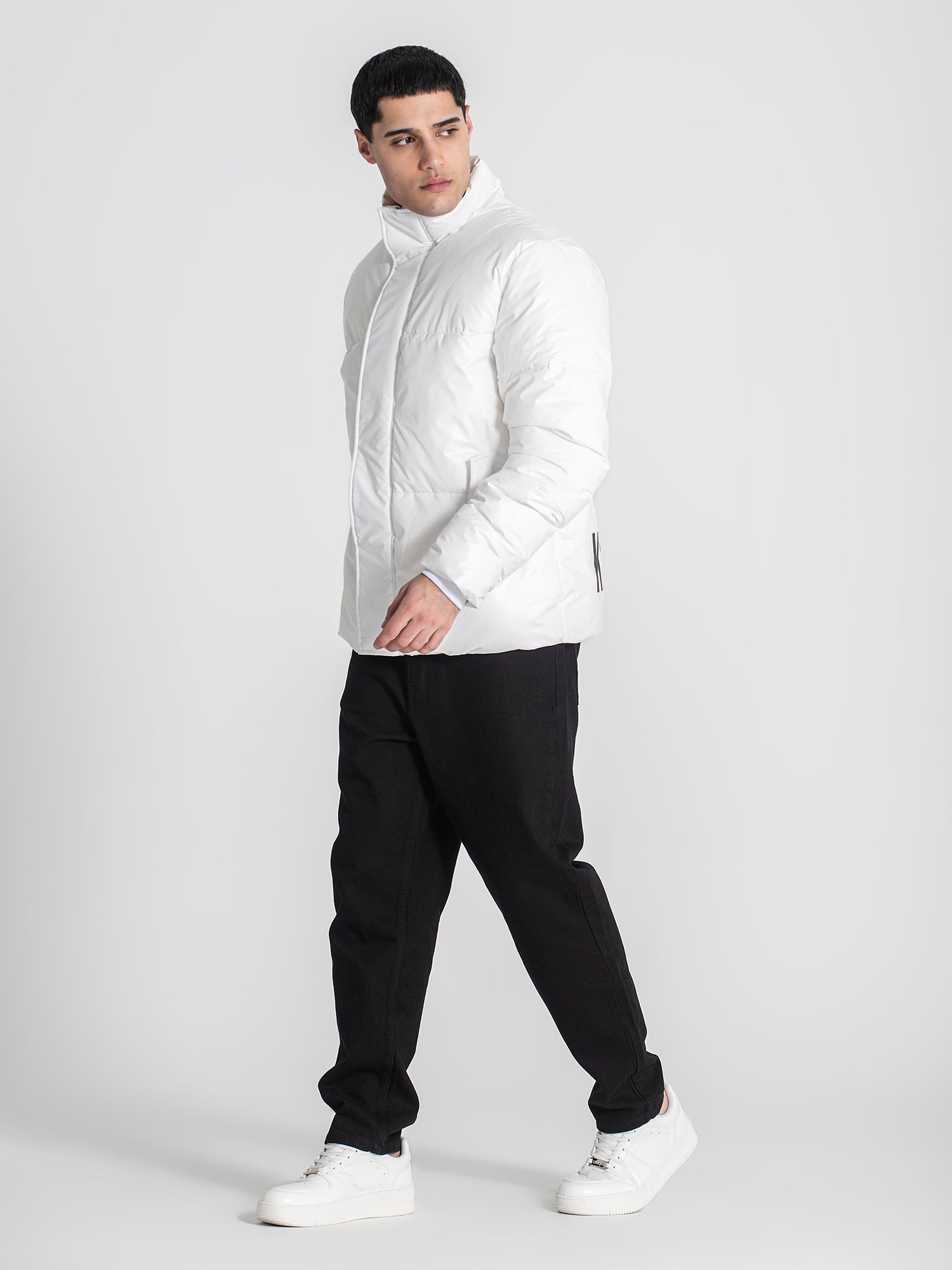 puffers / White Statement Puffer Jacket