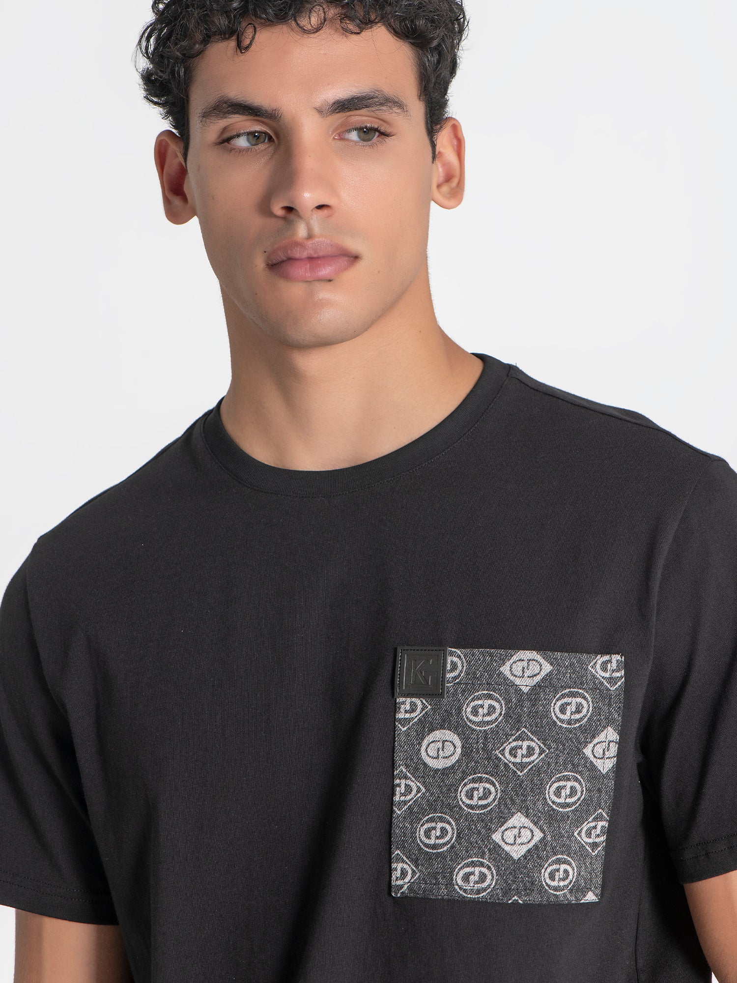 t-shirts / Black GG Pocket Tee