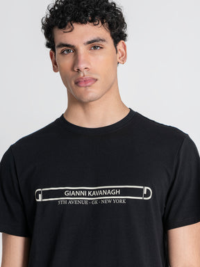 t-shirts / Black 5th Avenue Tee