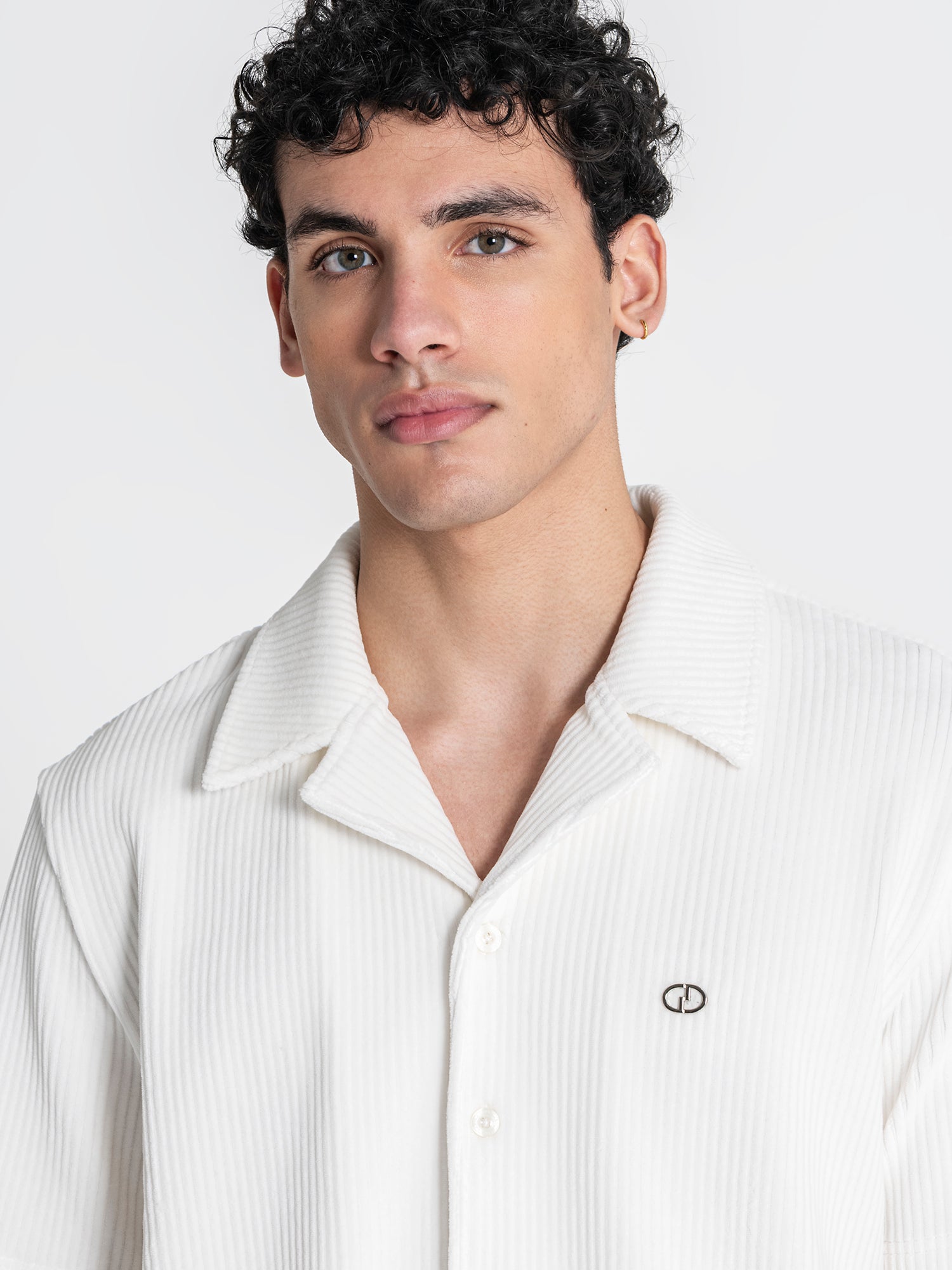 shirts / White Surface Shirt