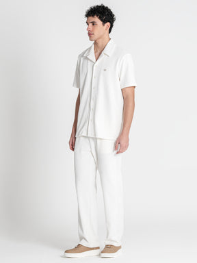 shirts / White Surface Shirt