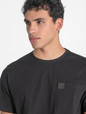 t-shirts / Black Pocket Tee