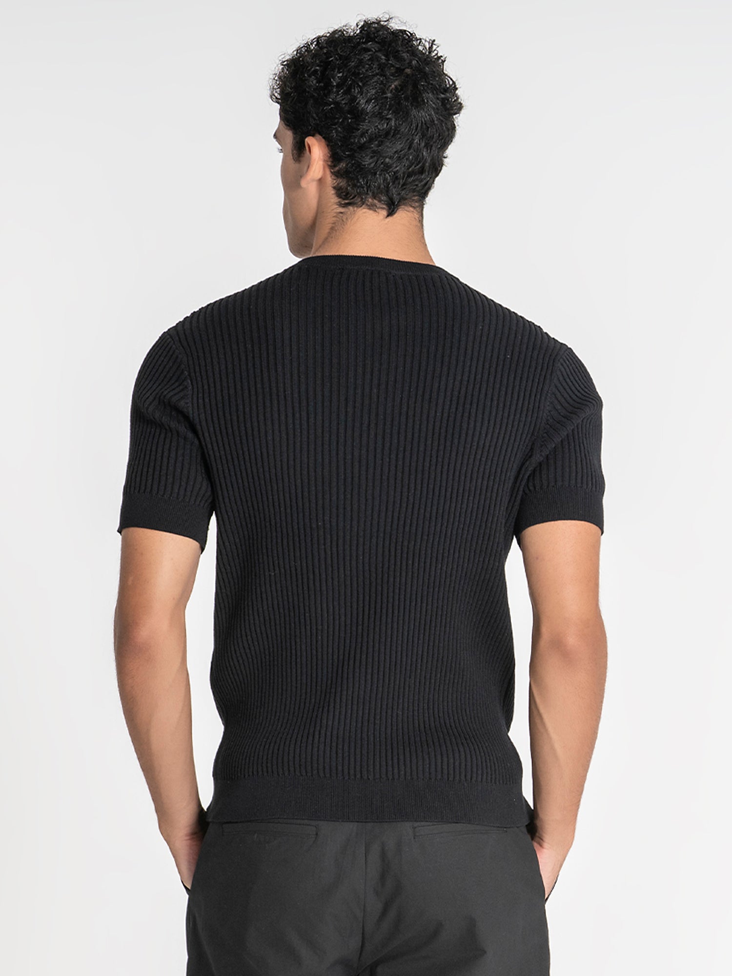 t-shirts / Black Ribbed Knit Tee