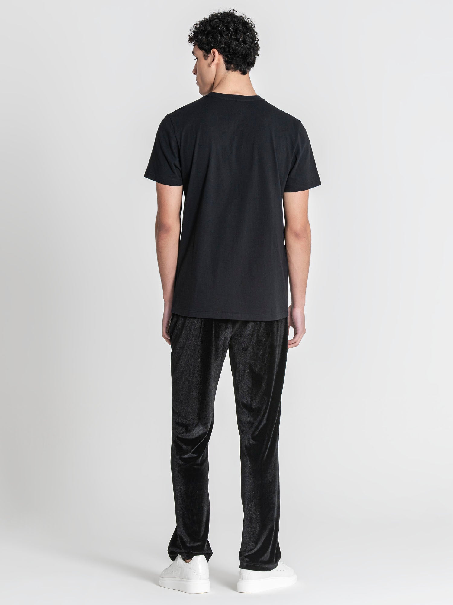 t-shirts / Black 5th Avenue Tee