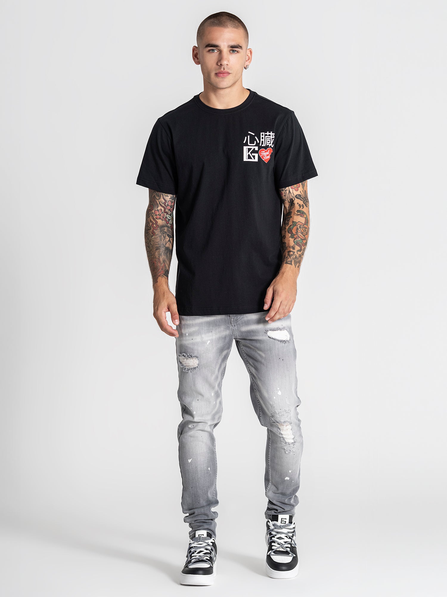 t-shirts / Black Heart Tee