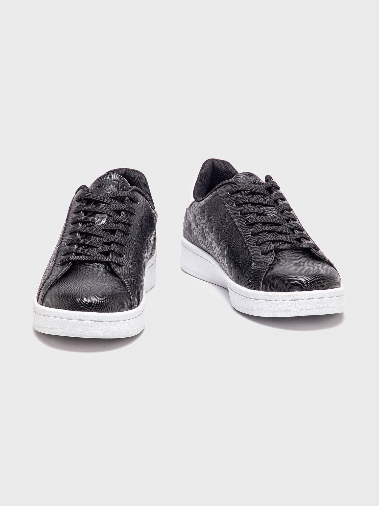 sneakers / Black Insignia Sneakers