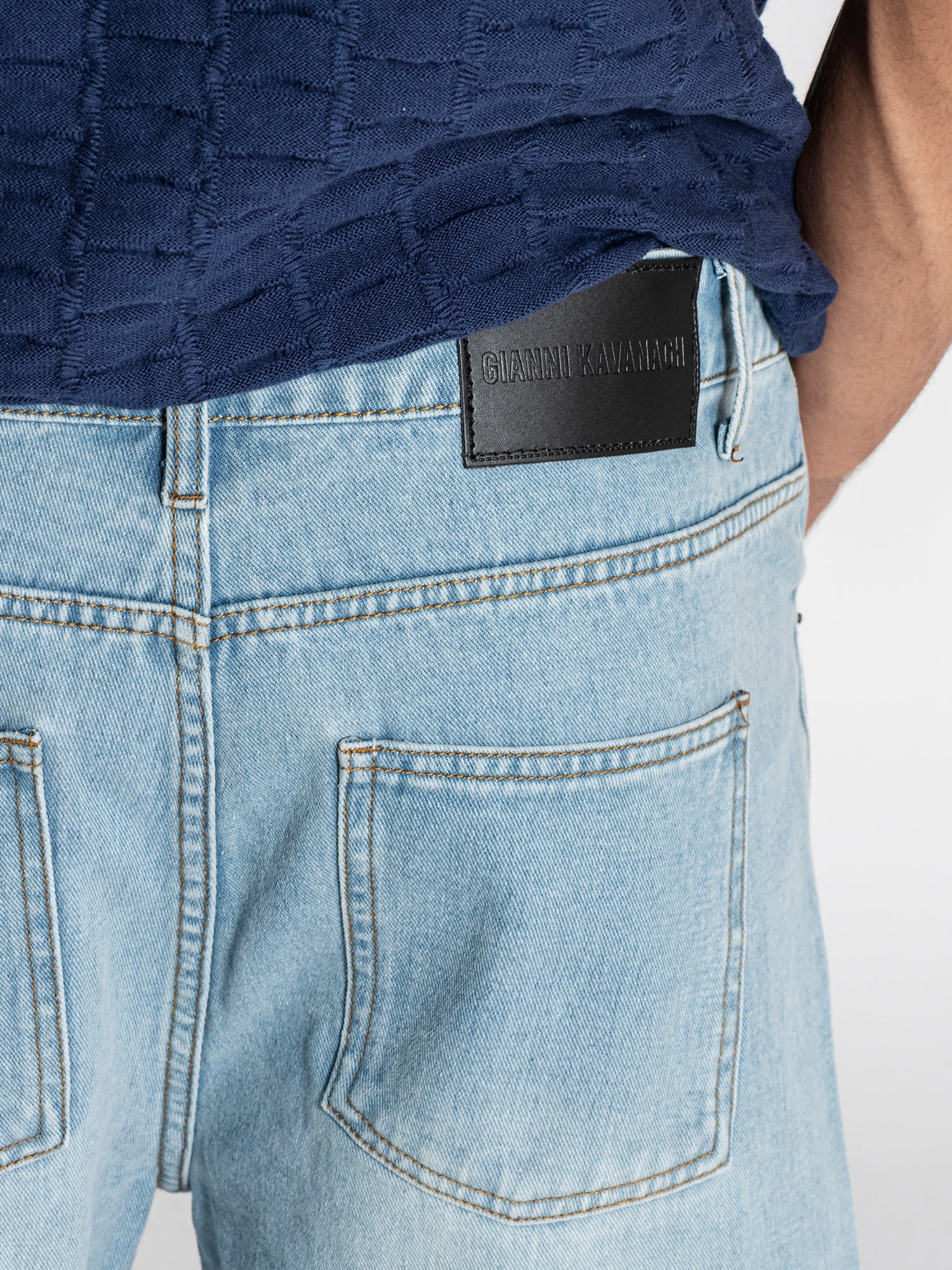 shorts / Light Blue Fray Denim Shorts