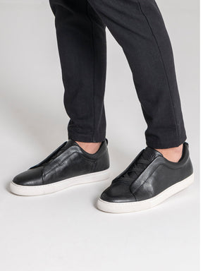 sneakers / Black Smart Premium Sneakers
