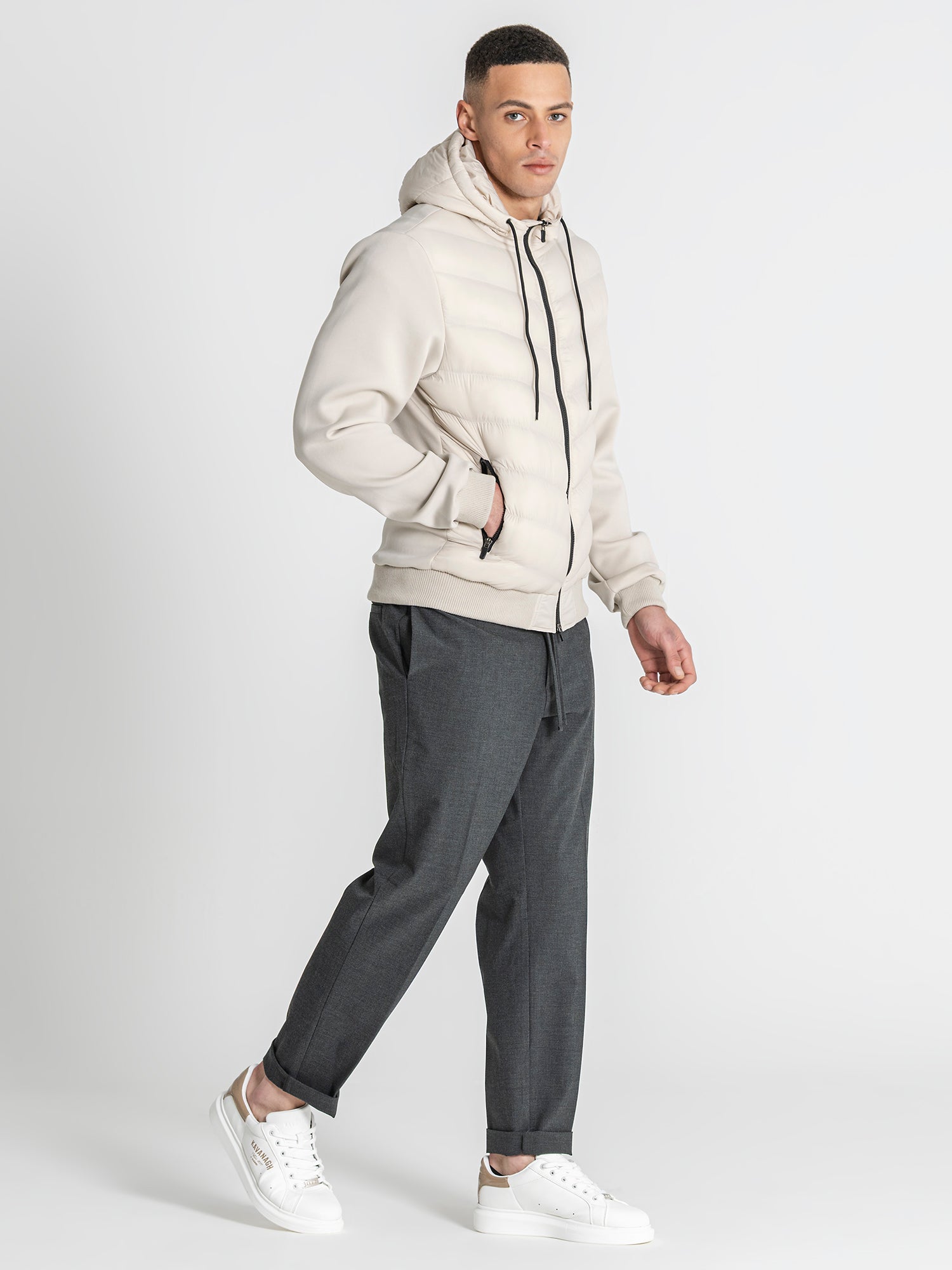 jackets / Beige Aero Hoodie Jacket